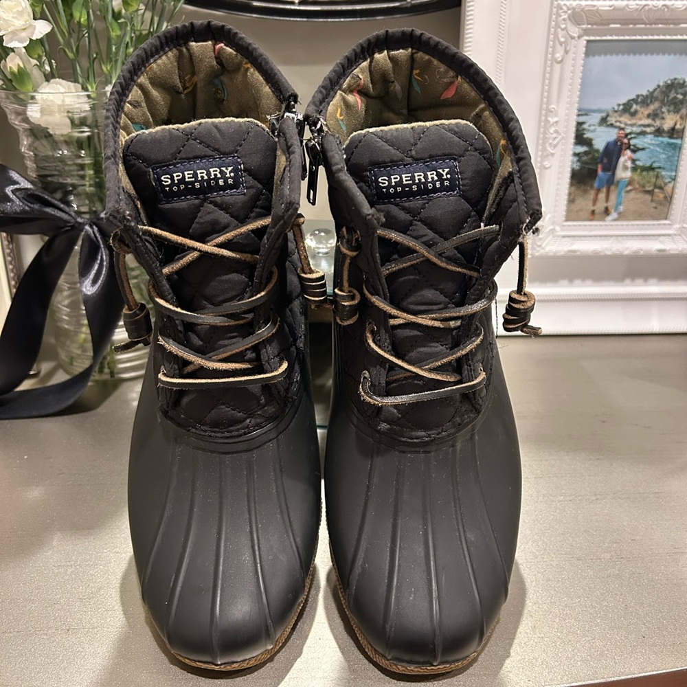 Sperry Charcoal Quilted Duck Boots NEOB